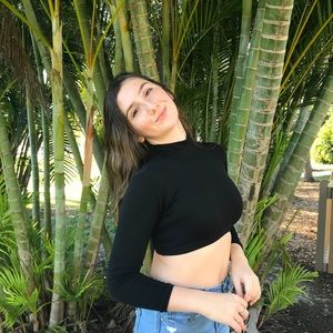 Meet your Posher, Mia